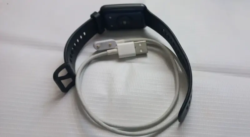 Smartwatch Huawei con cargador - 3