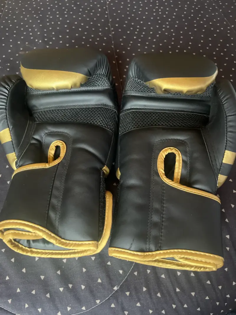 Guantes de boxeo negros - 3