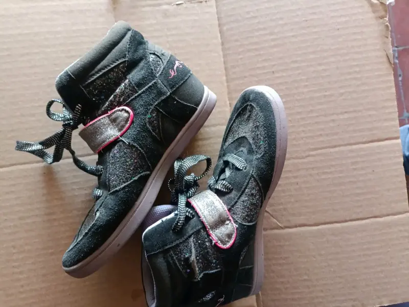 Zapatillas negras de niño brillantes - 1