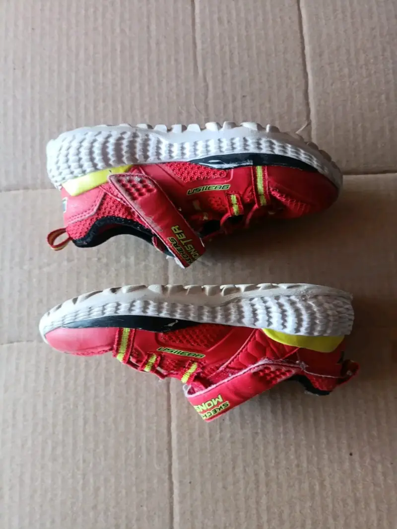 Zapatillas deportivas rojas - 2