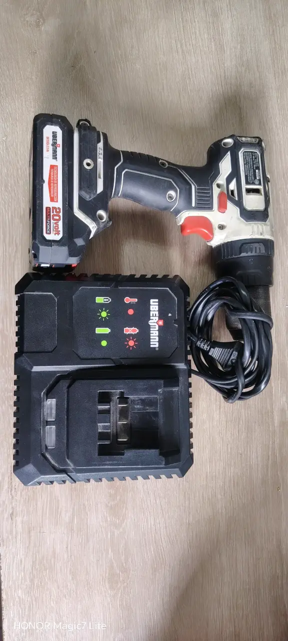 Taladro inalámbrico con cargador uberman - 3