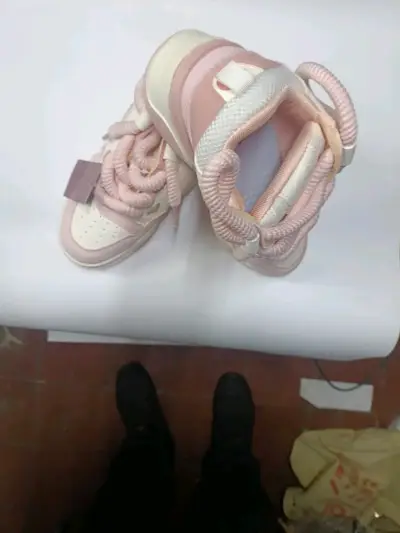 Zapatillas deportivas rosadas - miniatura 4