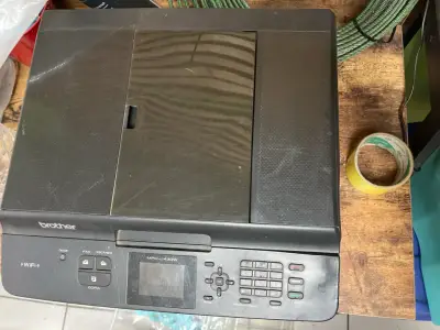 Impresora multifuncional Brother - miniatura 2