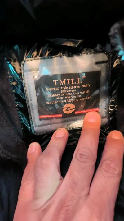 Chaqueta de invierno negra brillante - miniatura 2