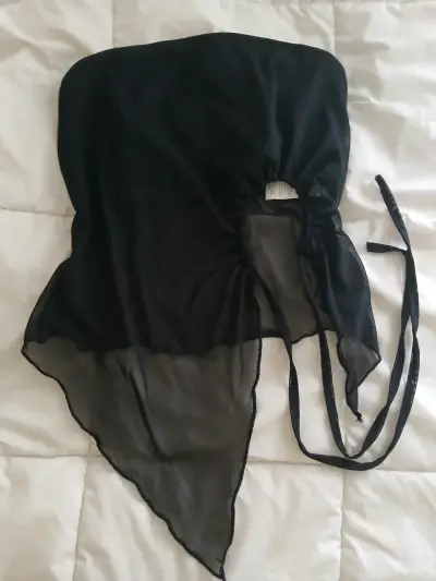 Top strapless negro asimétrico talla m - miniatura 2