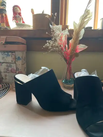Sandalia de tacón negros - miniatura 2