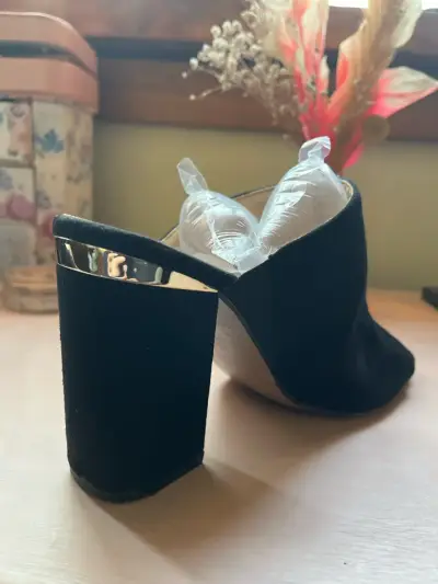 Sandalia de tacón negros - miniatura 4