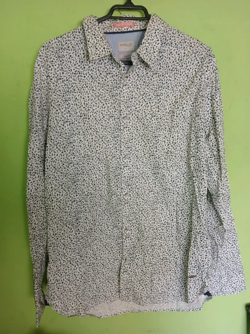Camisa estampada blanca y negra - 1