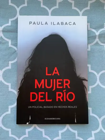 Libro 'La Mujer del Río' - miniatura 1