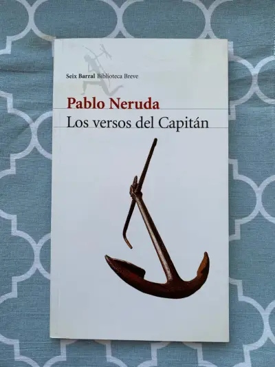 Libro 'Los versos del Capitán' de Neruda - miniatura 1