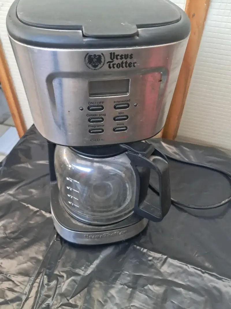 Cafetera Ursus Trotter acero inoxidable