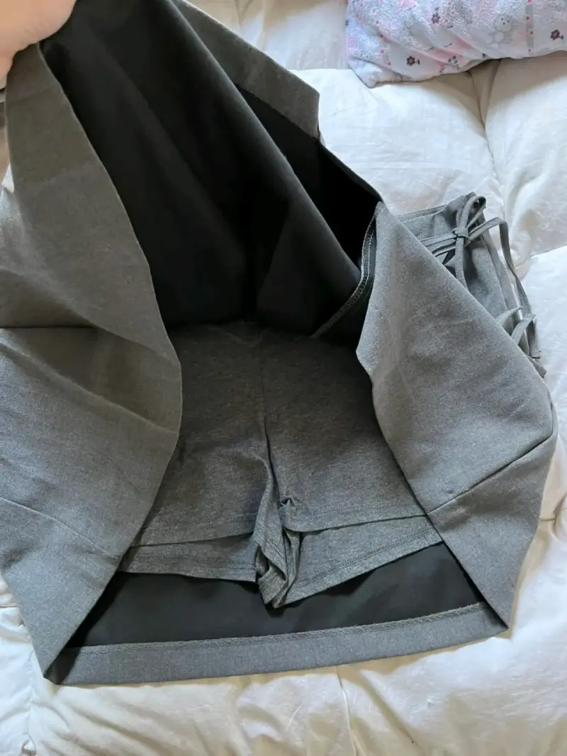 Falda gris con interior short - 1