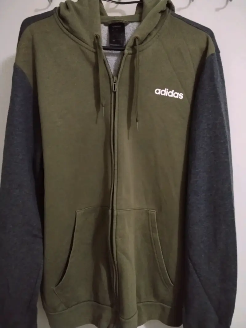 Polerón Adidas verde con capucha - 1