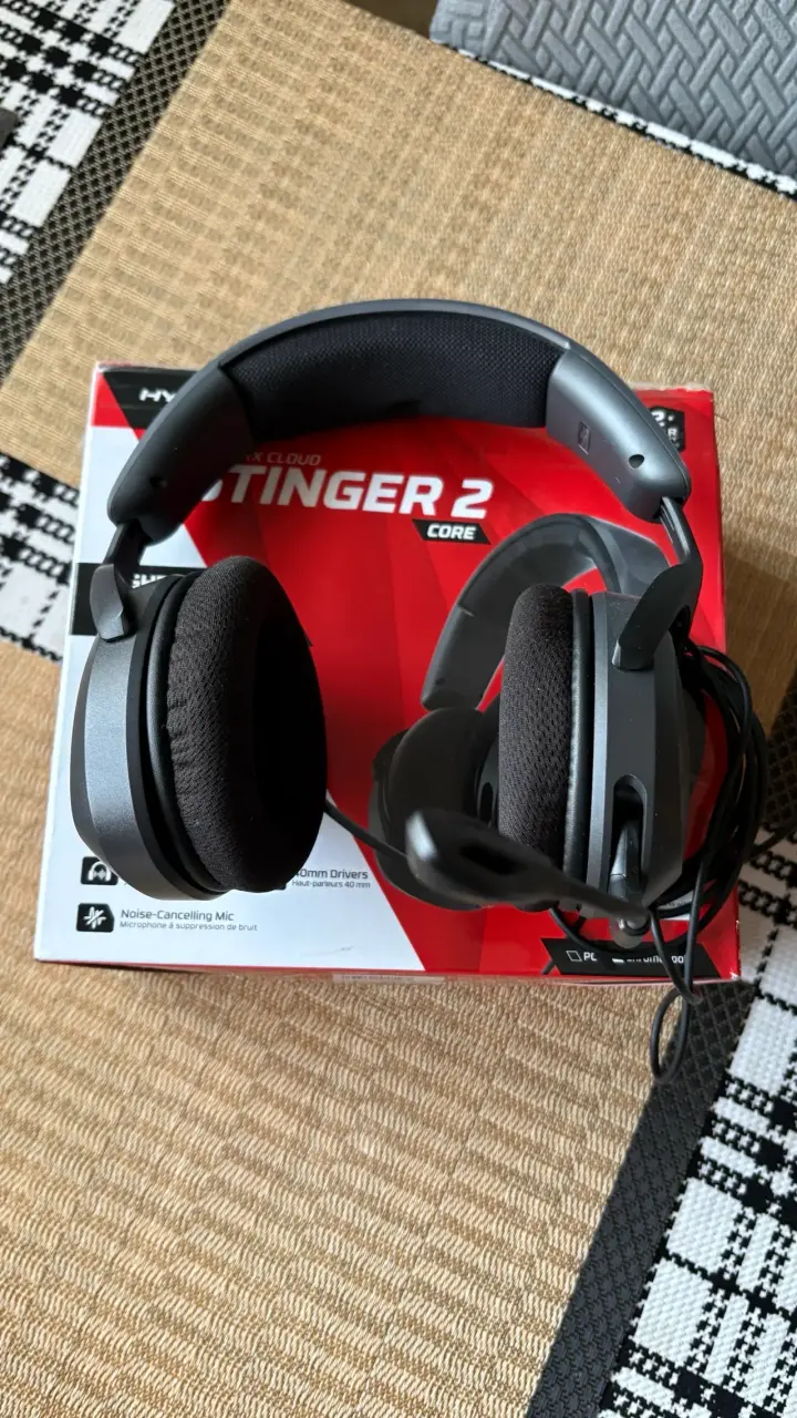 Audífonos HyperX Cloud Stinger 2 - 4