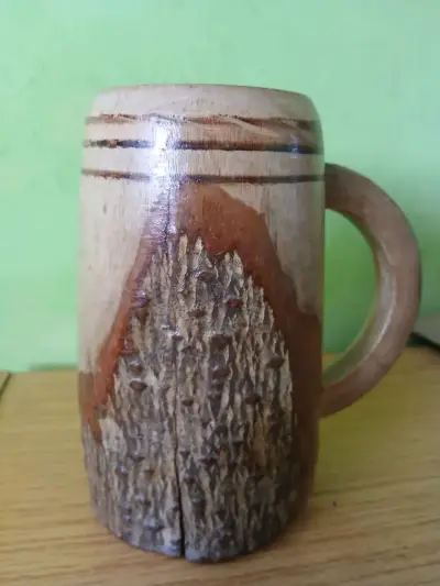 Taza rústica de madera - miniatura 1