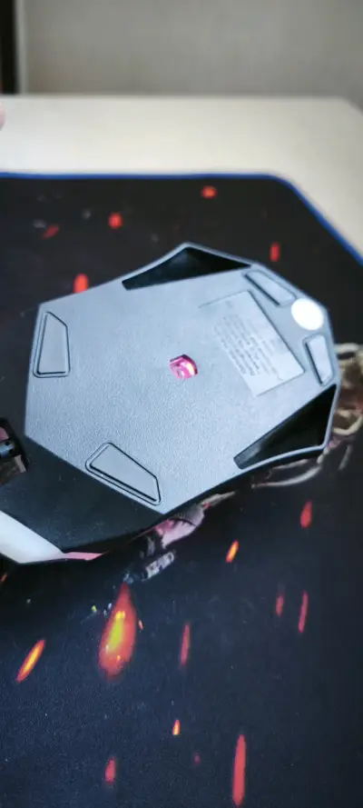 Mouse óptico gamer negro - miniatura 1
