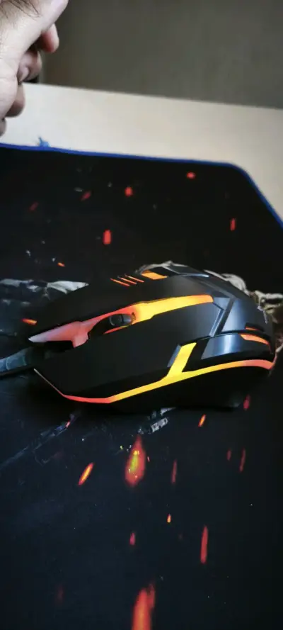 Mouse óptico gamer negro - miniatura 3