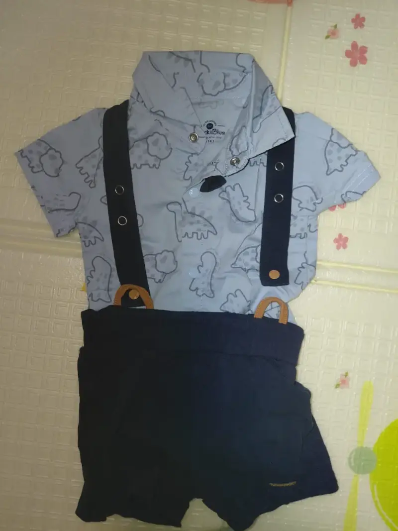 Conjunto infantil azul oscuro