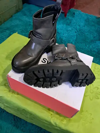 Botines de cuero negros - miniatura 1