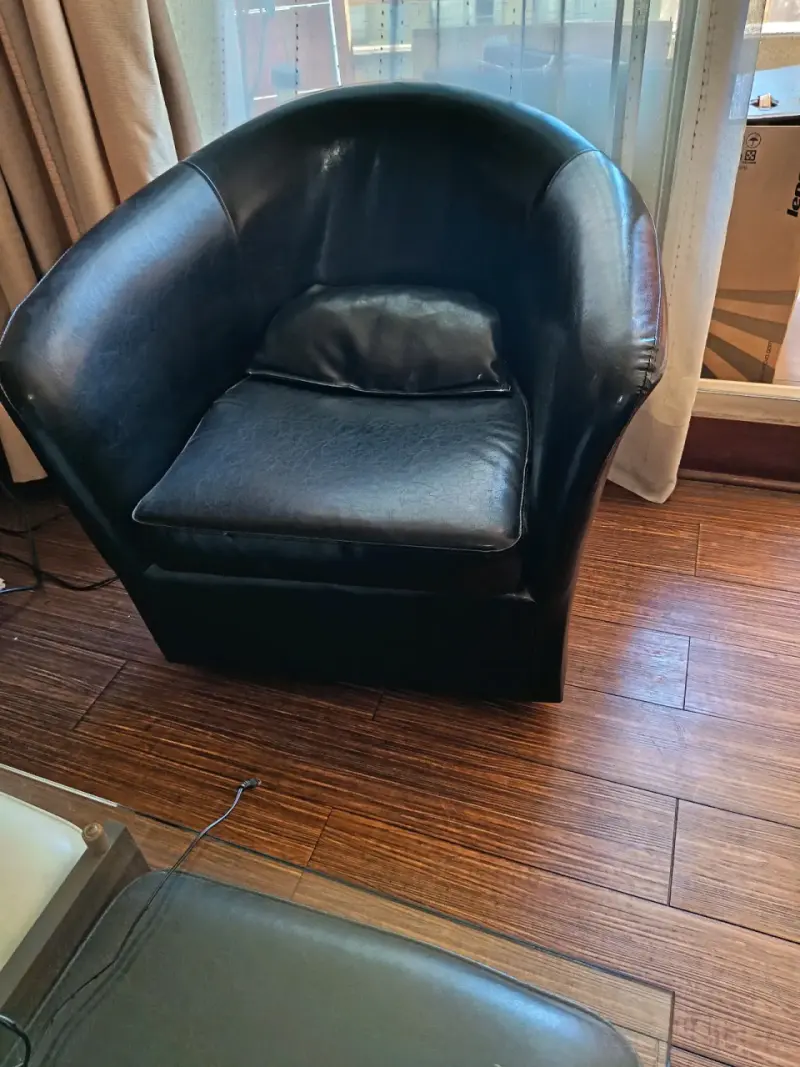 Sillón de cuero negro - 3