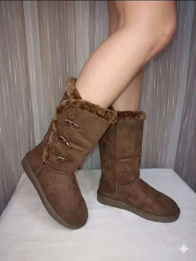 Botas de gamuza café con forro - 1