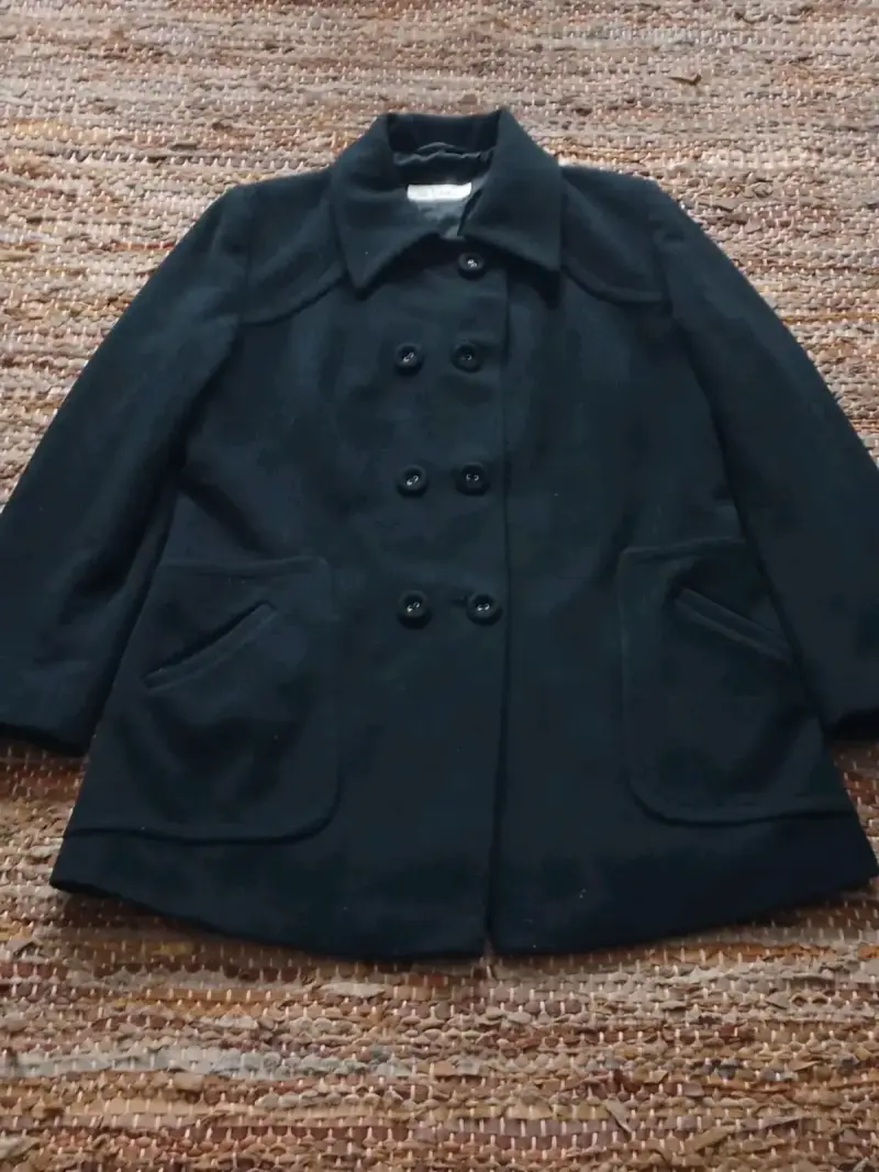 Abrigo negro de lana - 1