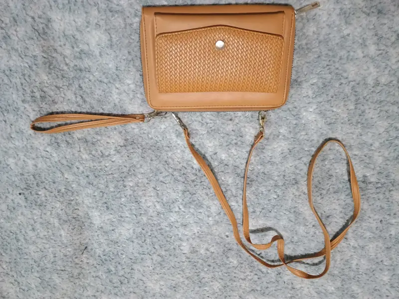 Cartera de cuero café trenzado - 1