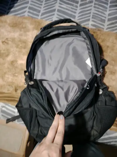 Mochila negra multiuso - miniatura 2