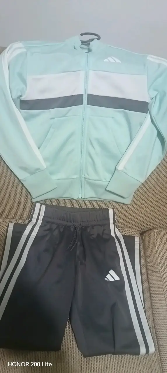 Conjunto deportivo menta y gris - 2
