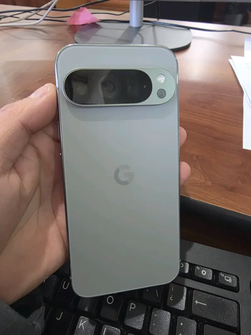 Smartphone Google gris oscuro - 5