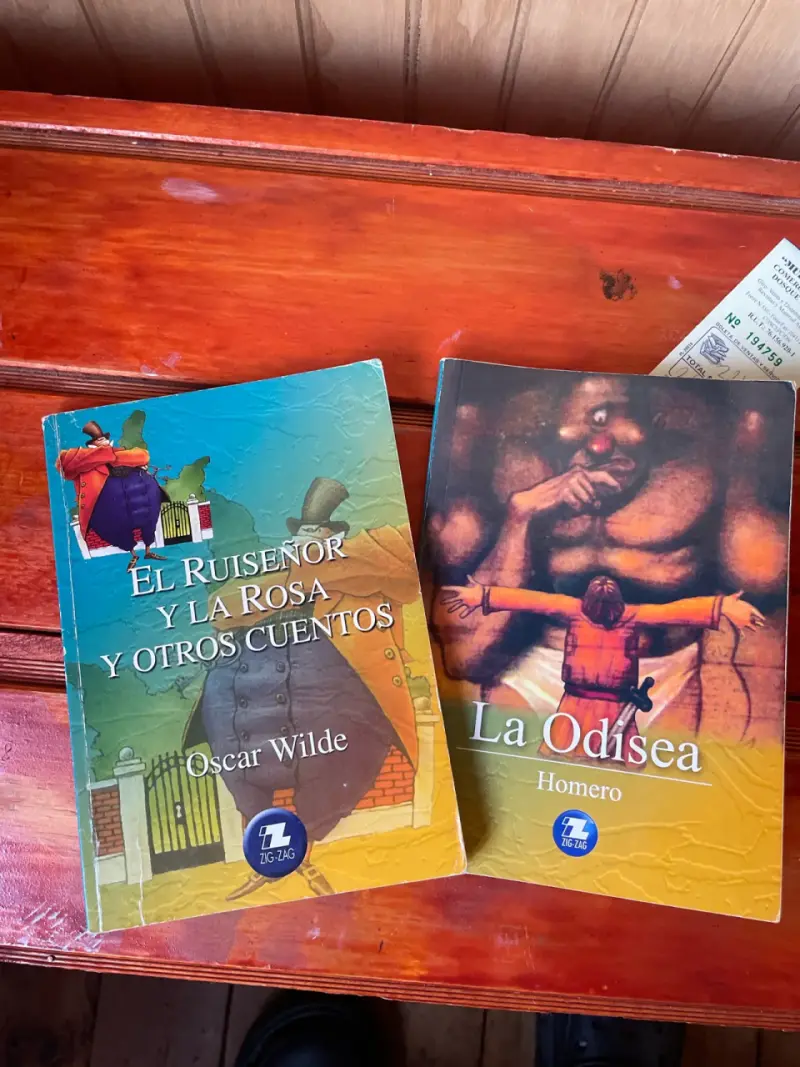 Libros El Ruiseñor y La Odisea - 1