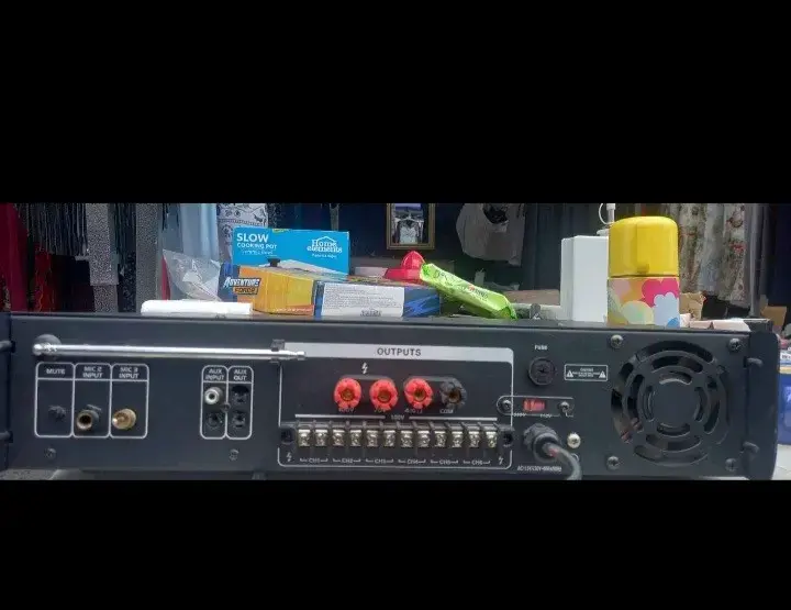 Amplificador de audio profesional - 1