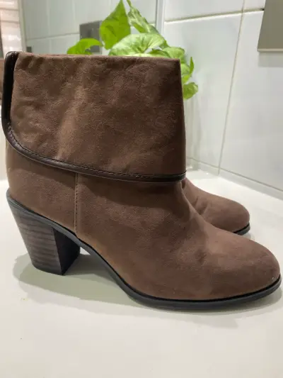 Botines de gamuza marrón - miniatura 1