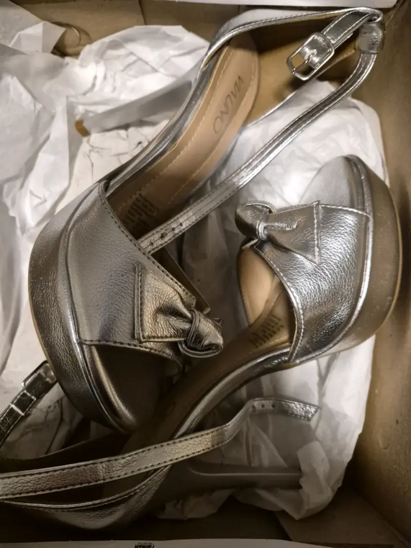 Tacones plateados elegantes Via uno 36 - 1