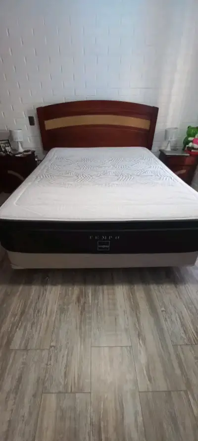 Cama matrimonial con colchón - miniatura 1