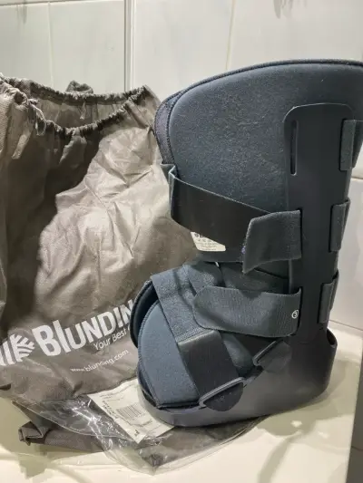 Bota ortopédica ajustable - miniatura 1