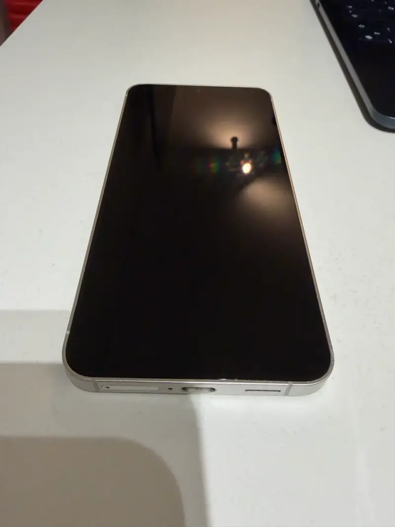 Samsung Galaxy S24 128 GB - 4