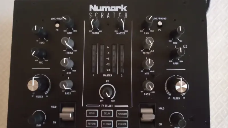 Numark Scratch Mezclador DJ - 5