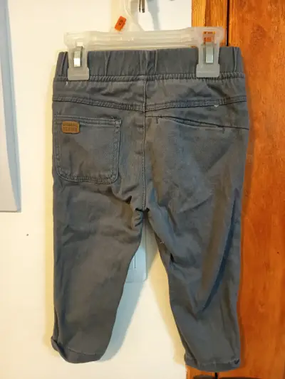 Pantalones gris oscuro para niños - miniatura 2