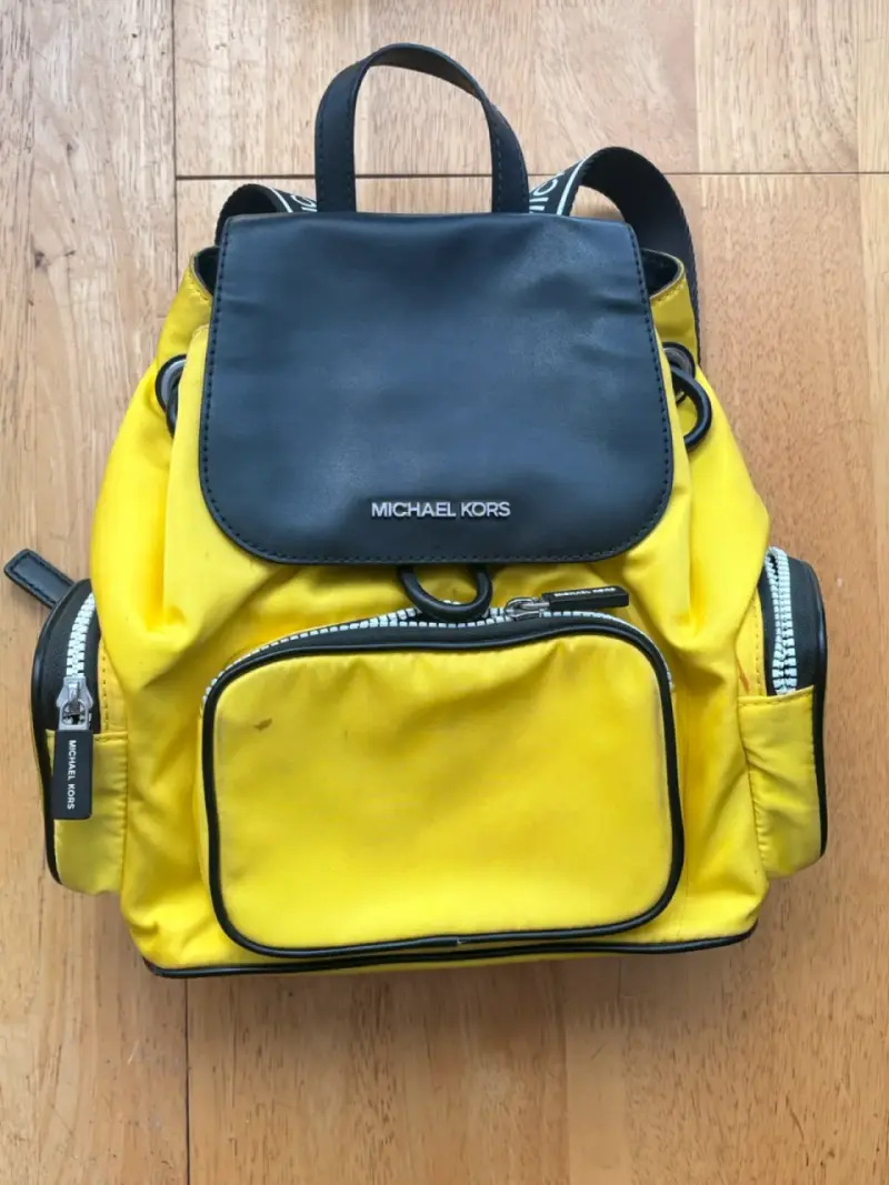 Mochila Michael Kors amarilla - 1