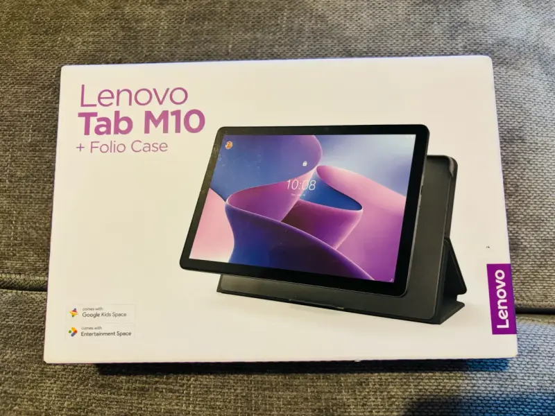 Tablet Lenovo Tab M10 con estuche - 1