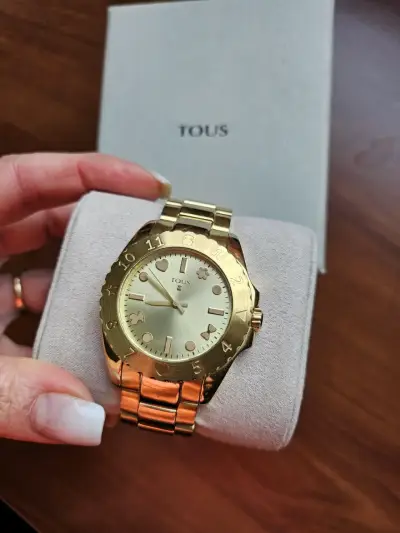 Reloj dorado Tous para mujer - miniatura 1