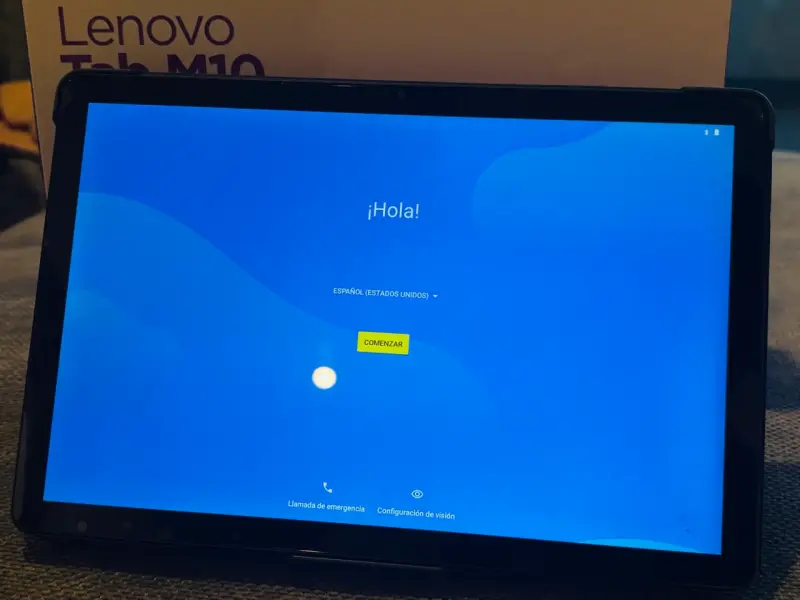 Tablet Lenovo Tab M10 con estuche - 4