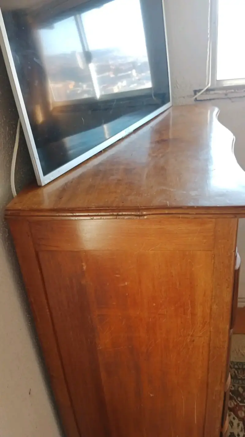 Cómoda de madera clásica - 2