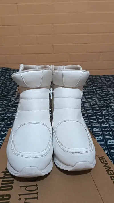 Botas blancas para mujer - miniatura 1