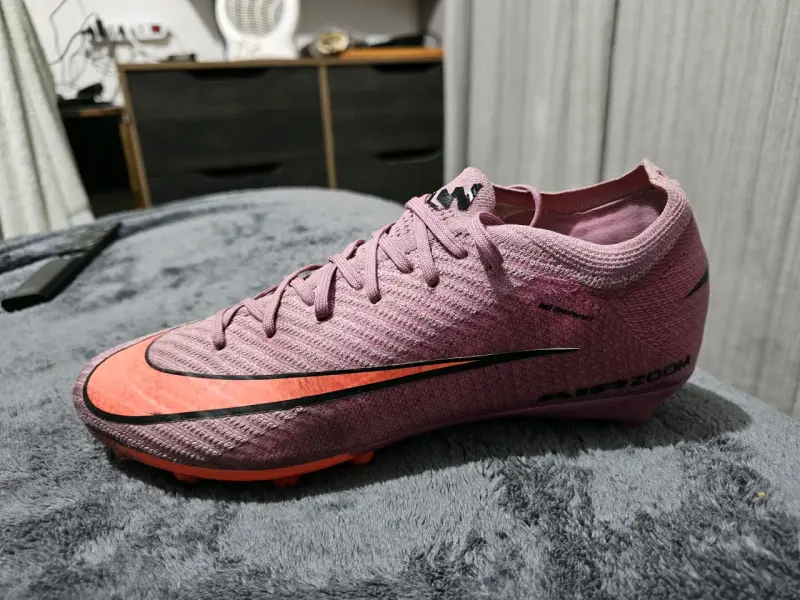 Botines futbol rosa Nike - 5