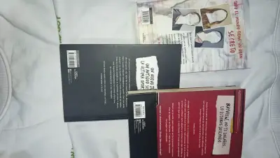 Trilogía de libros Alguien está mintiendo - miniatura 3