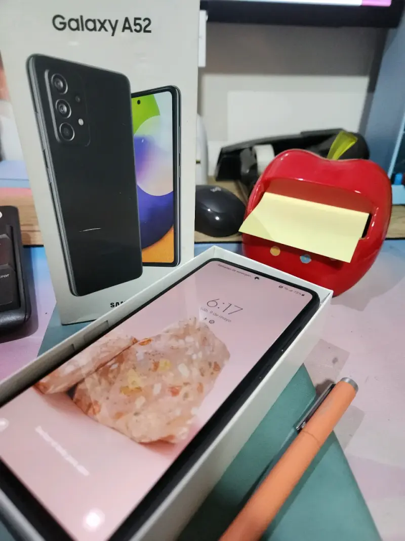 Samsung Galaxy A52 128GB Impecable – Caja Original - 2