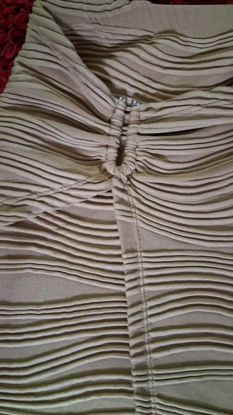 Falda beige con cinturón - 2
