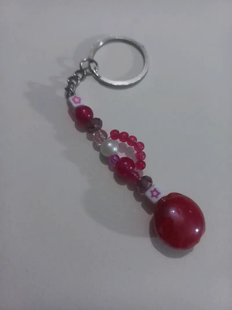 Llavero de cuentas rojo y rosa - 2